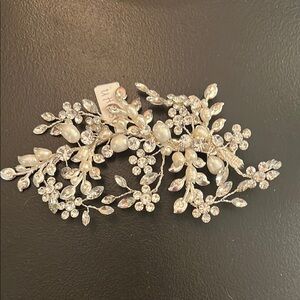 Elegant Silver Crystal Hair Accessory